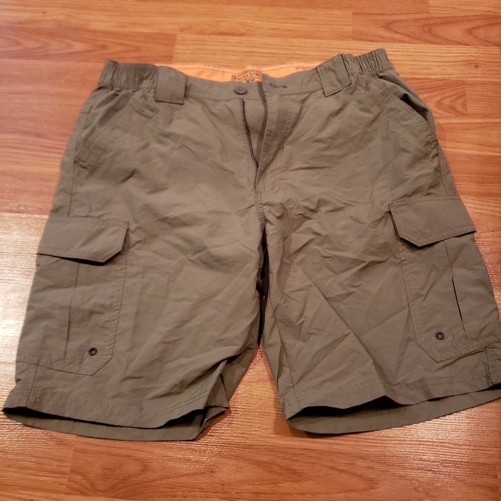 Men's cargo shorts